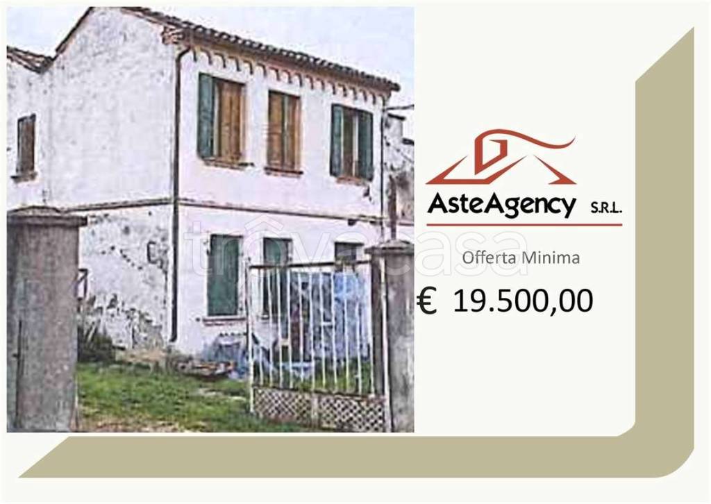 pentavano in vendita ad Adria in zona Valliera