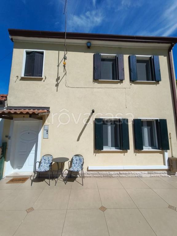 casa indipendente in vendita ad Adria