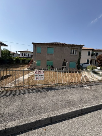 casa indipendente in vendita ad Adria