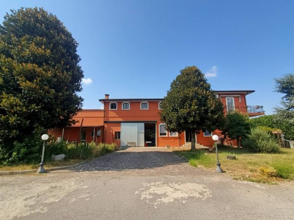 casa indipendente in vendita ad Adria
