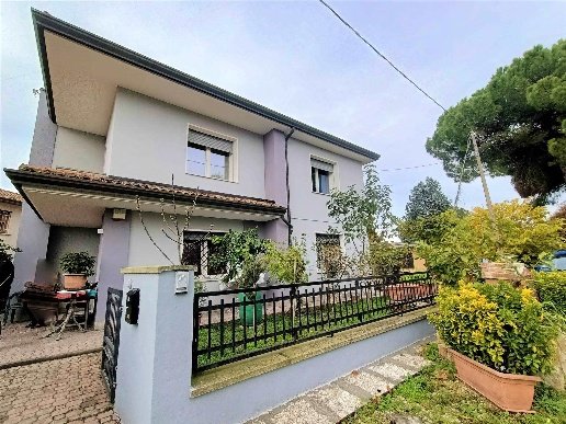 casa indipendente in vendita ad Adria