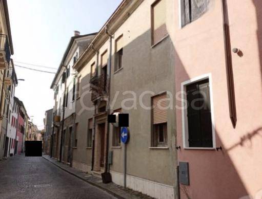 casa indipendente in vendita ad Adria
