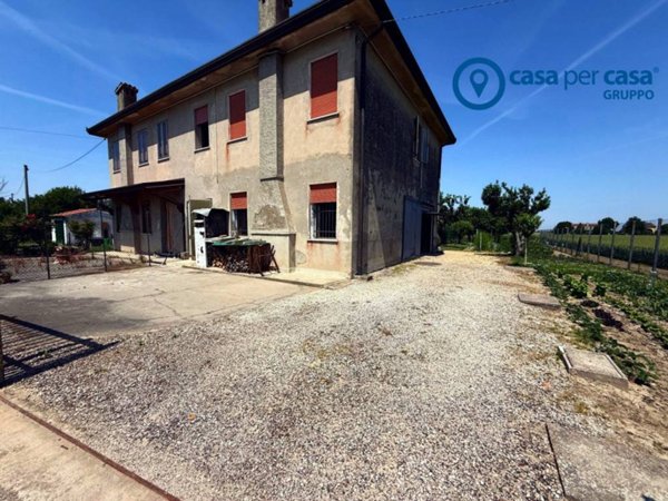 casa indipendente in vendita ad Adria