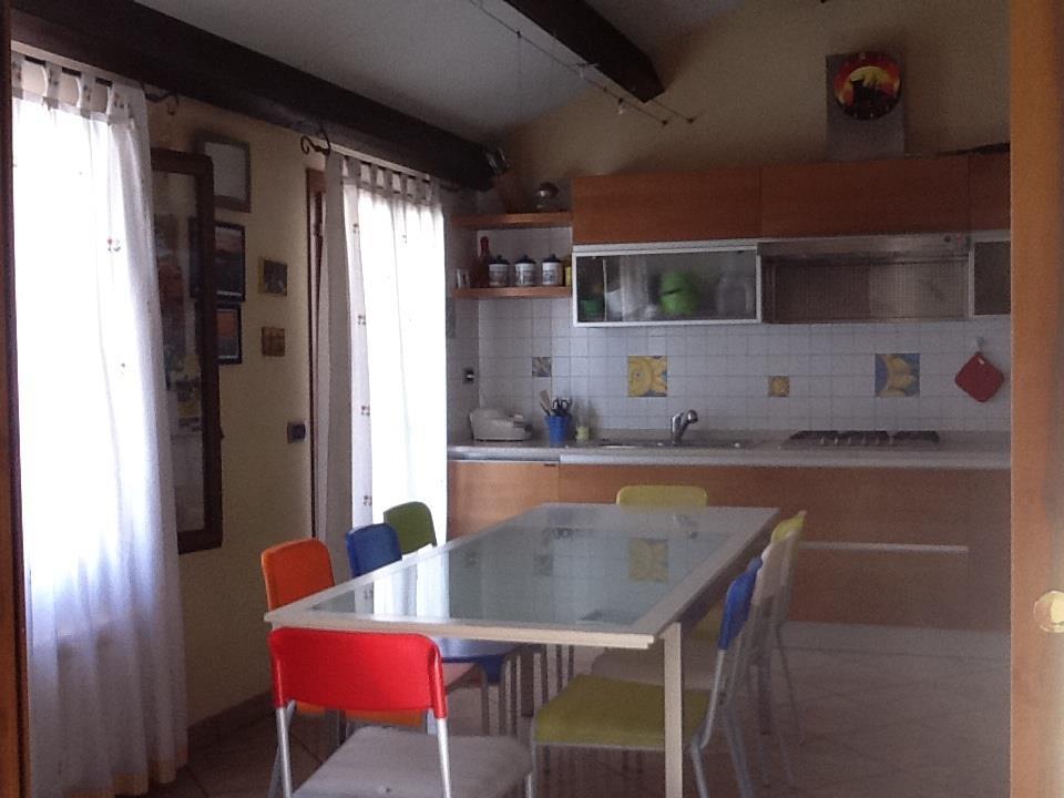 casa indipendente in vendita ad Adria