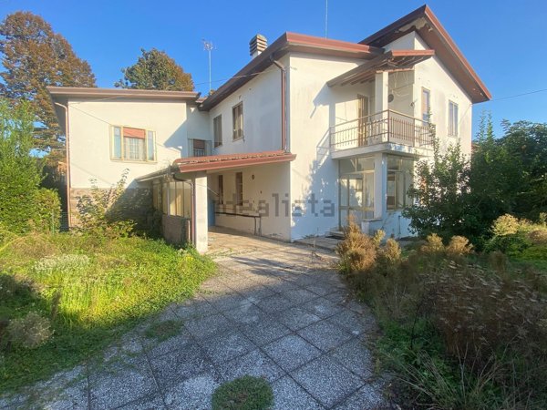 casa indipendente in vendita ad Adria