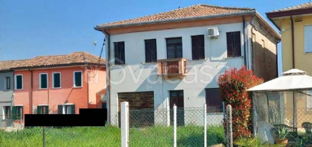 casa indipendente in vendita ad Adria in zona Ca' Emo