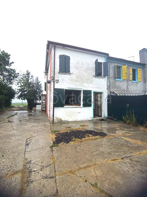 casa indipendente in vendita ad Ariano nel Polesine