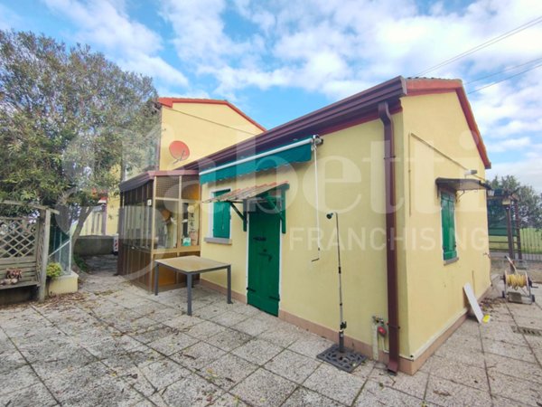 casa indipendente in vendita ad Ariano nel Polesine in zona Gorino Veneto