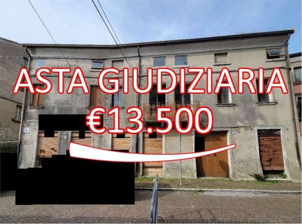 casale in vendita ad Ariano nel Polesine
