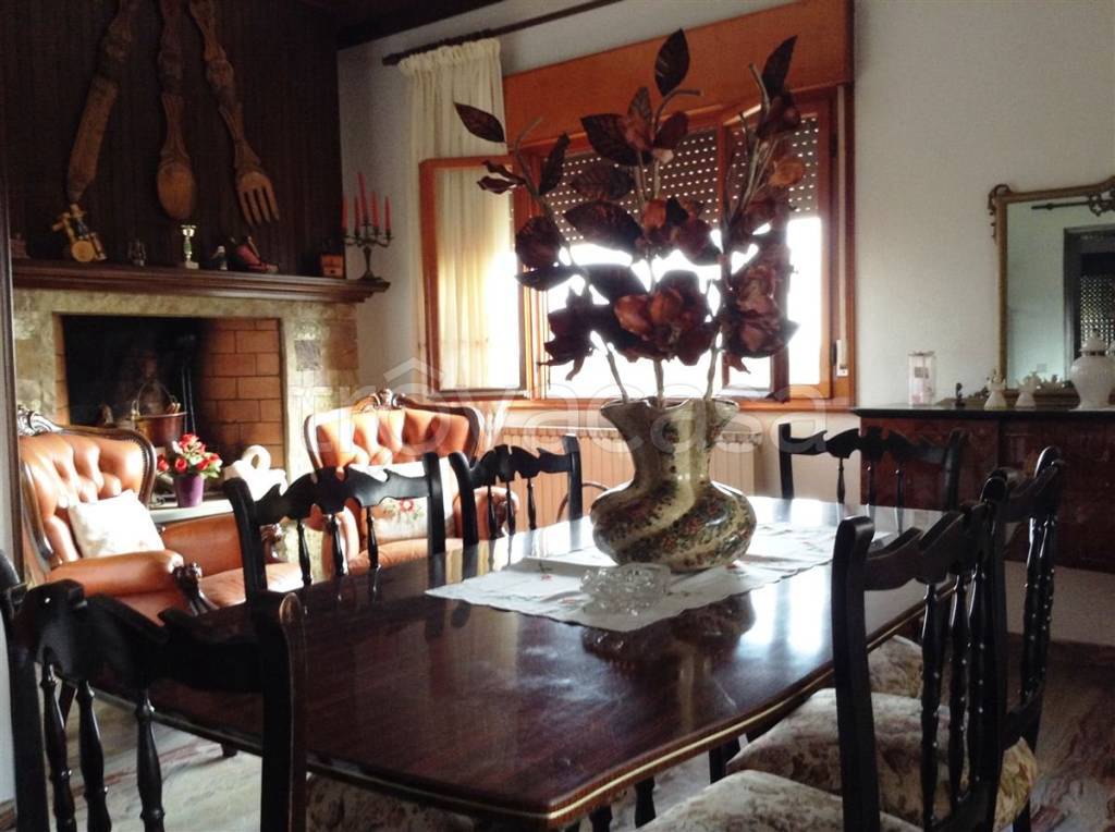 casa indipendente in vendita ad Ariano nel Polesine
