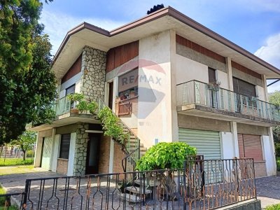 casa indipendente in vendita ad Ariano nel Polesine