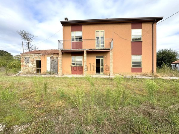 casa indipendente in vendita ad Ariano nel Polesine
