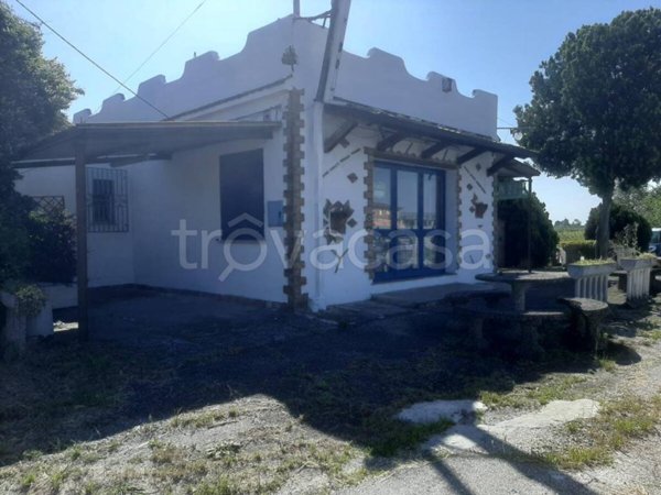 casa indipendente in vendita ad Ariano nel Polesine in zona Rivà