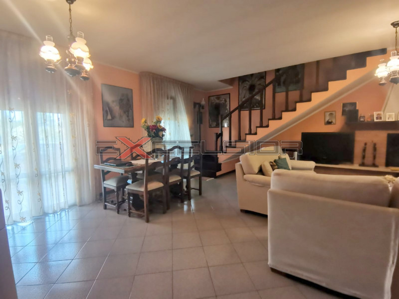 casa indipendente in vendita ad Ariano nel Polesine in zona Rivà