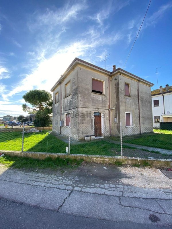 casa indipendente in vendita ad Ariano nel Polesine