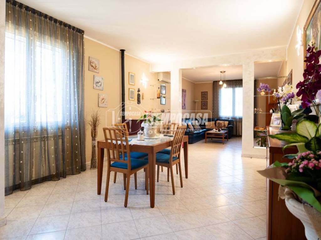 casa indipendente in vendita ad Ariano nel Polesine in zona Rivà