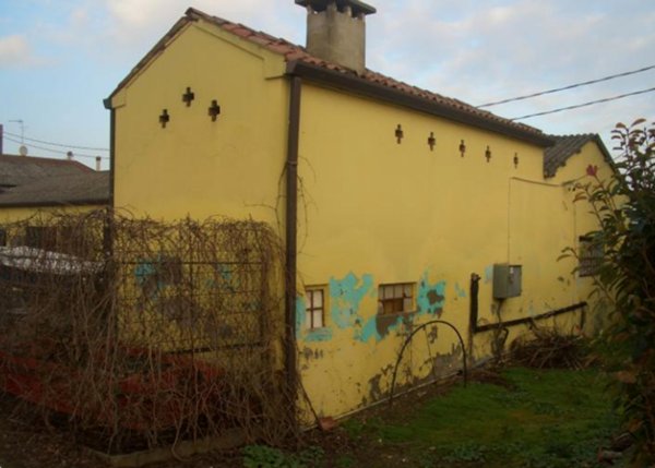 negozio in vendita ad Ariano nel Polesine in zona Crociara