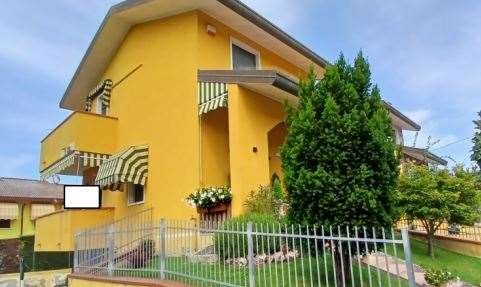 casa indipendente in vendita ad Ariano nel Polesine in zona Rivà