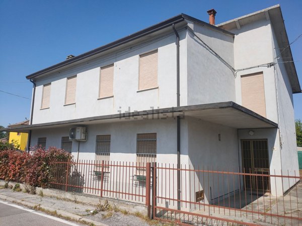 casa indipendente in vendita ad Ariano nel Polesine