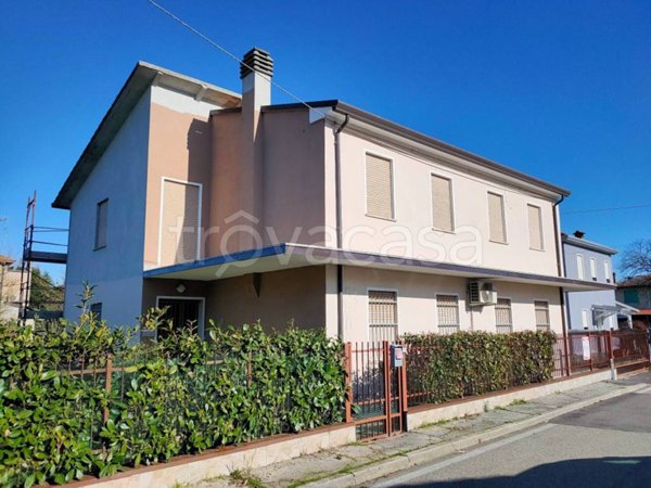 casa indipendente in vendita ad Ariano nel Polesine