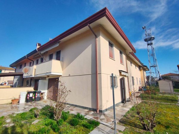 casa indipendente in vendita ad Ariano nel Polesine