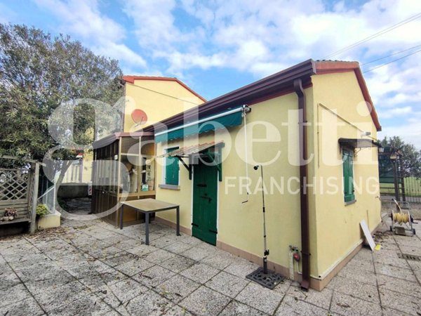 casa indipendente in vendita ad Ariano nel Polesine in zona Gorino Veneto