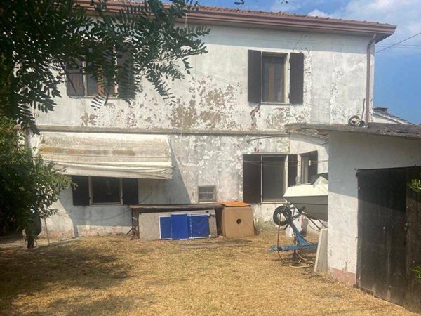 casa indipendente in vendita ad Ariano nel Polesine