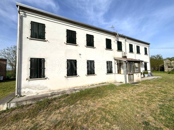 casa indipendente in vendita ad Ariano nel Polesine