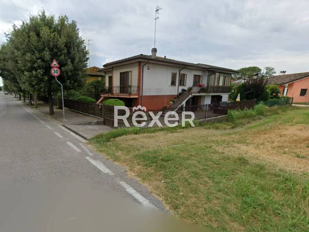 casa indipendente in vendita ad Ariano nel Polesine