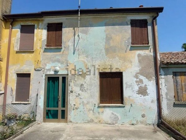 casa indipendente in vendita ad Ariano nel Polesine