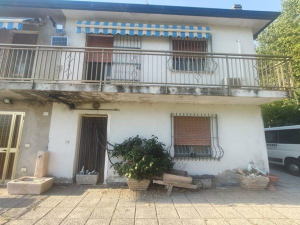 intera palazzina in vendita ad Ariano nel Polesine