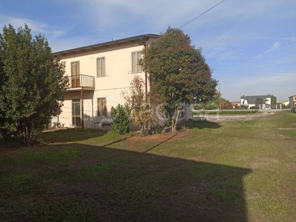 terreno edificabile in vendita ad Arquà Polesine