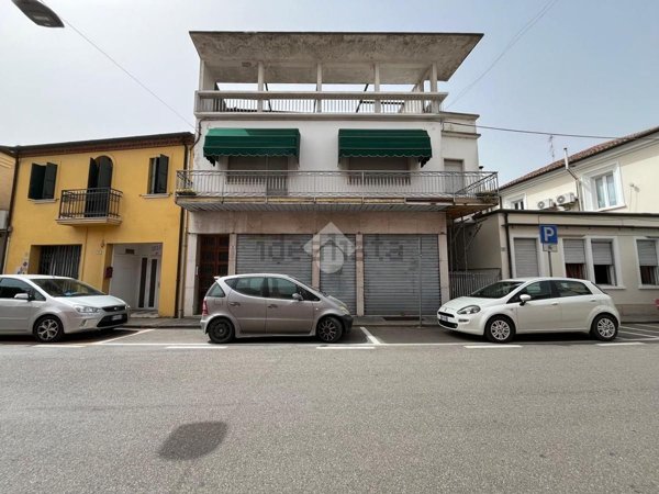 appartamento in vendita ad Arquà Polesine