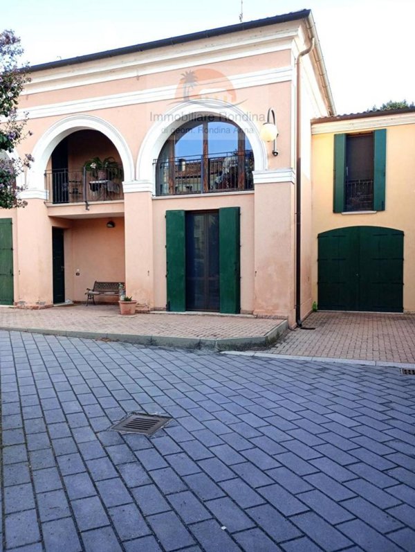 casa semindipendente in vendita ad Arquà Polesine