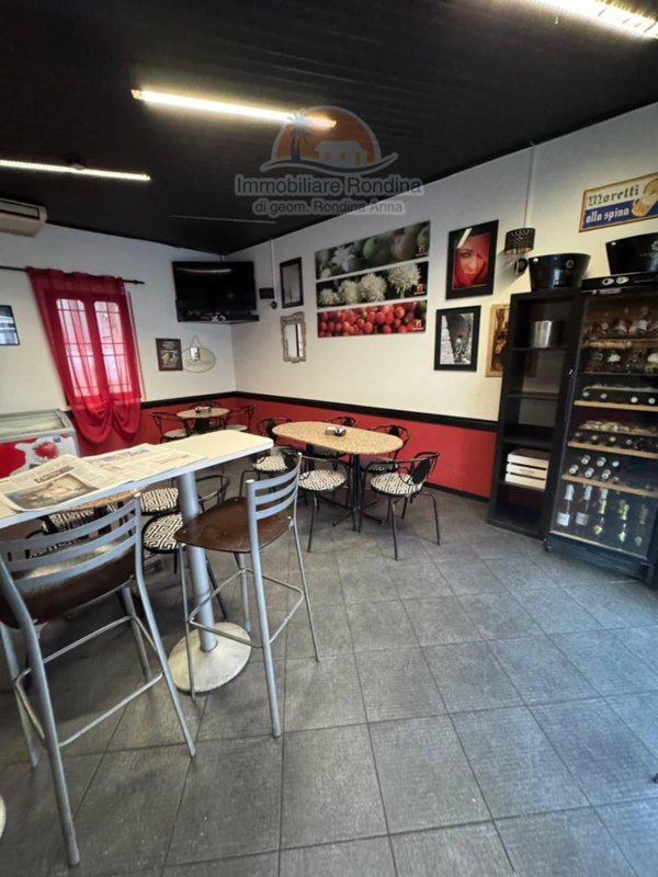 negozio in vendita ad Arquà Polesine