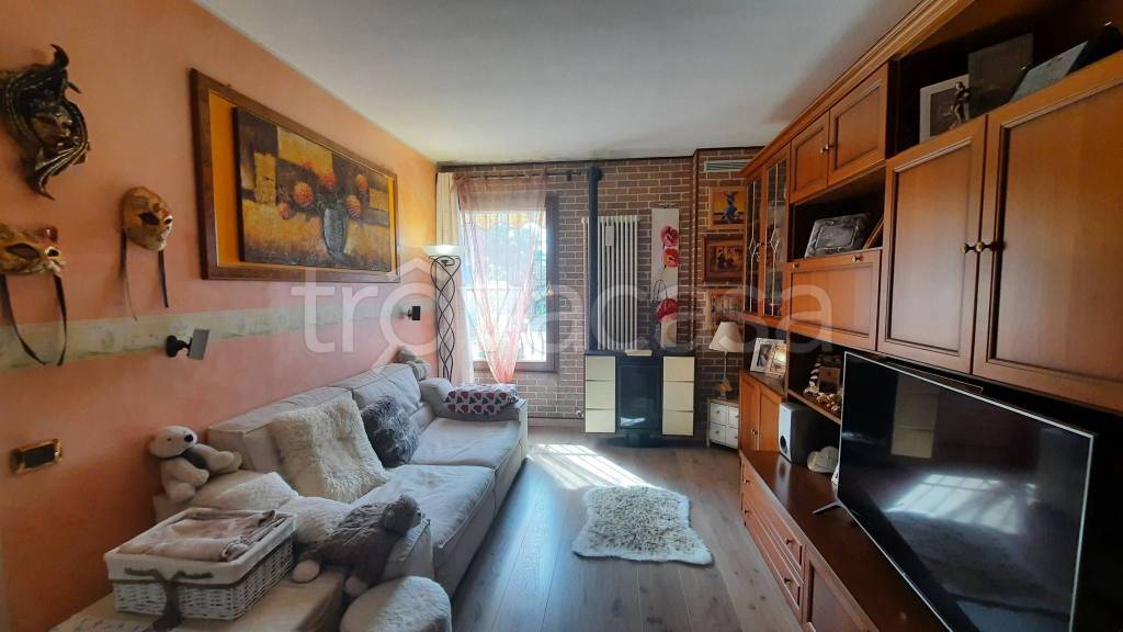casa indipendente in vendita ad Arquà Polesine