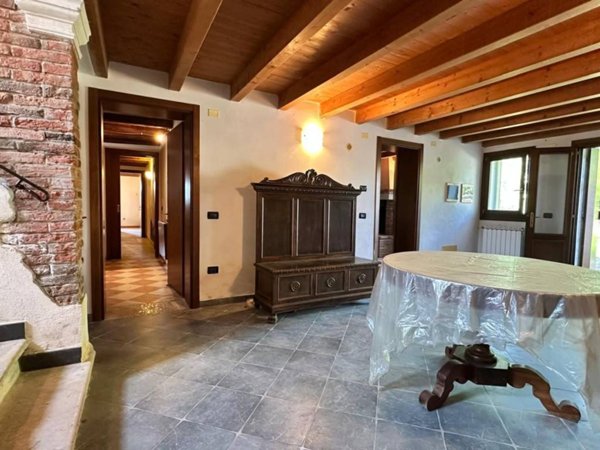 casa indipendente in vendita ad Arquà Polesine