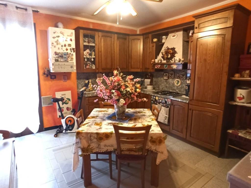 casa indipendente in vendita ad Arquà Polesine