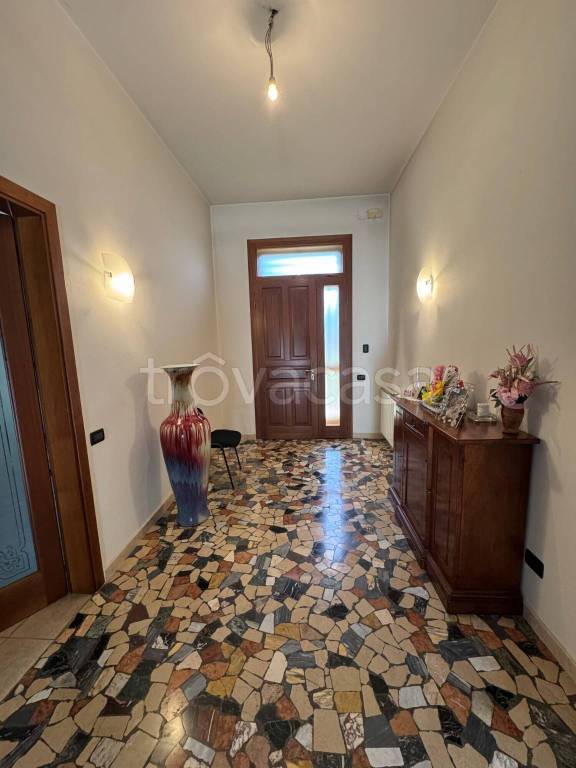 casa indipendente in vendita ad Arquà Polesine