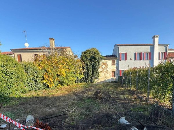 casa indipendente in vendita ad Arquà Polesine