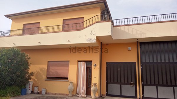 casa indipendente in vendita ad Arquà Polesine