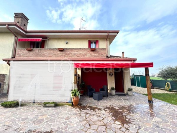 casa indipendente in vendita ad Arquà Polesine