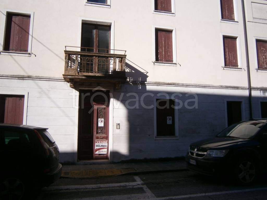 casa indipendente in vendita a Badia Polesine