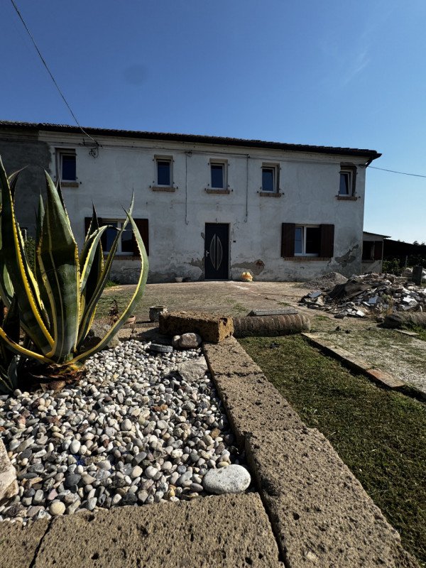casa indipendente in vendita a Badia Polesine in zona Crocetta