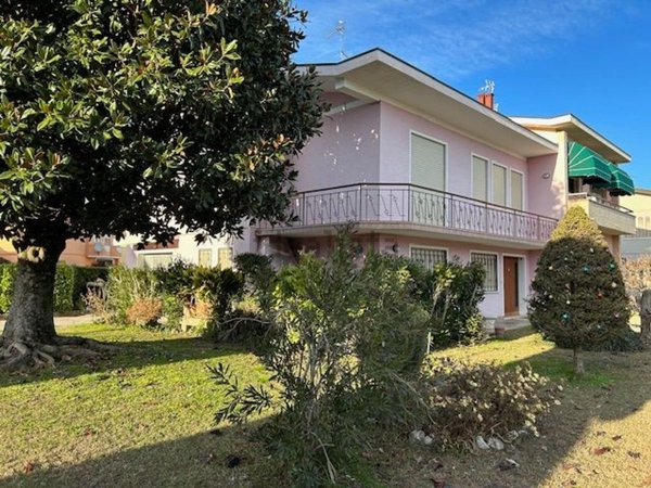 casa indipendente in vendita a Badia Polesine