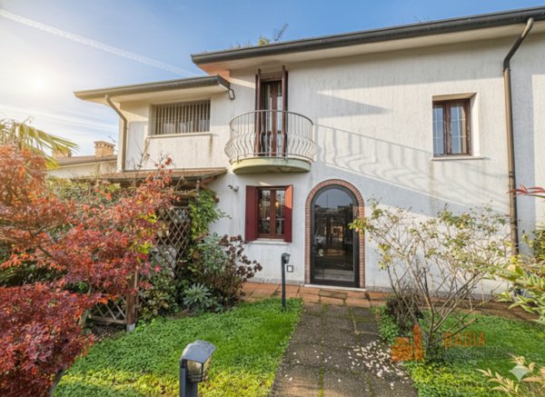 casa indipendente in vendita a Badia Polesine in zona Villafora