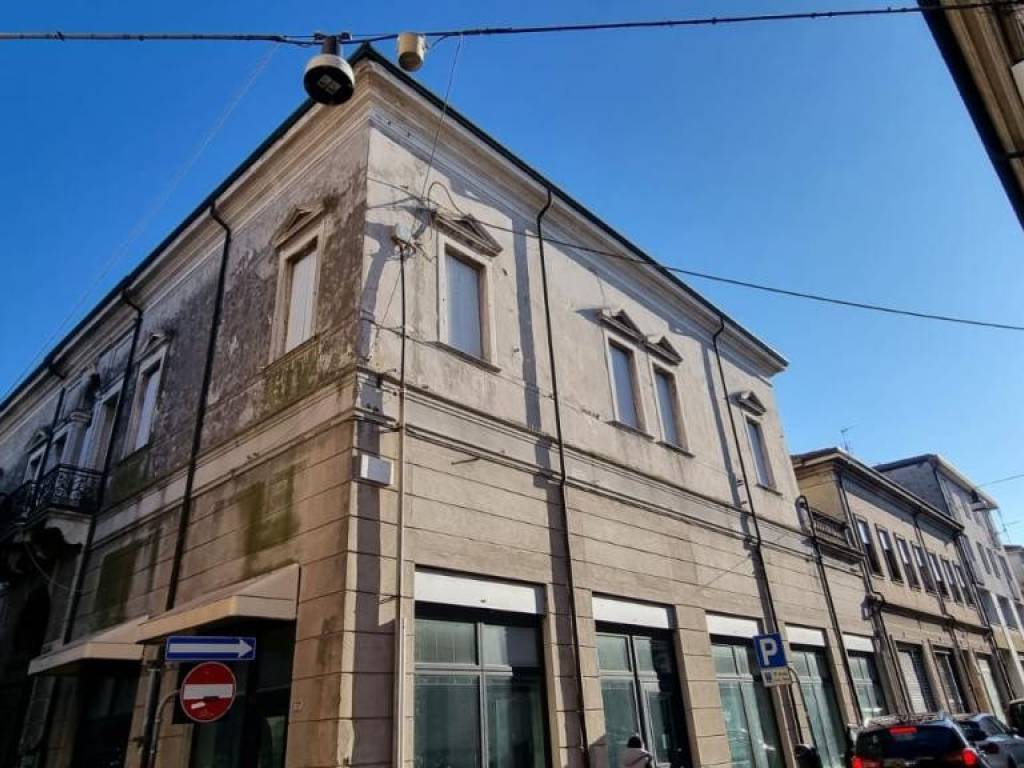 ufficio in vendita a Badia Polesine