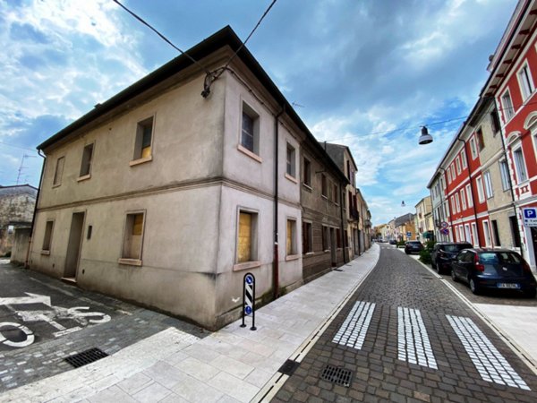 casa indipendente in vendita a Badia Polesine