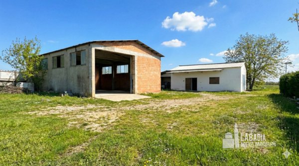 locale di sgombero in vendita a Badia Polesine