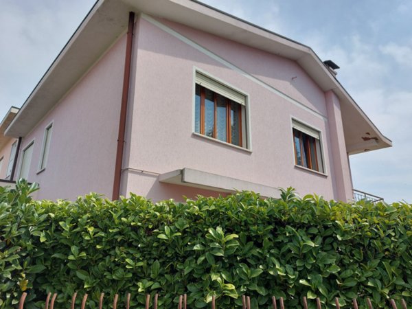 casa indipendente in vendita a Badia Polesine